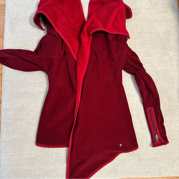 Lululemon Presence of Mind Jacket Cranberry - Picture 6 of 10